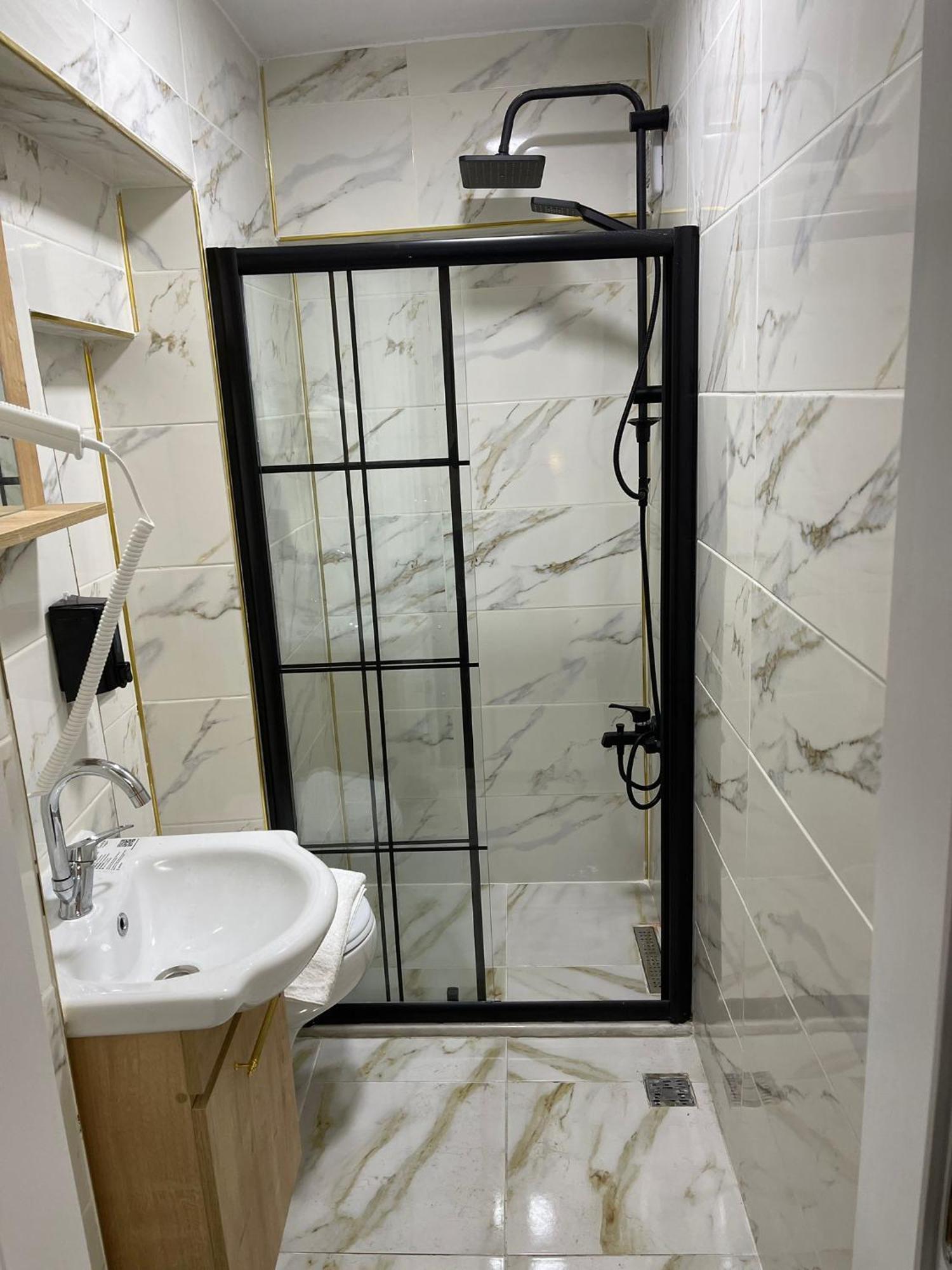 Taksim Rain Hause Aparthotel Istanbul Exteriör bild