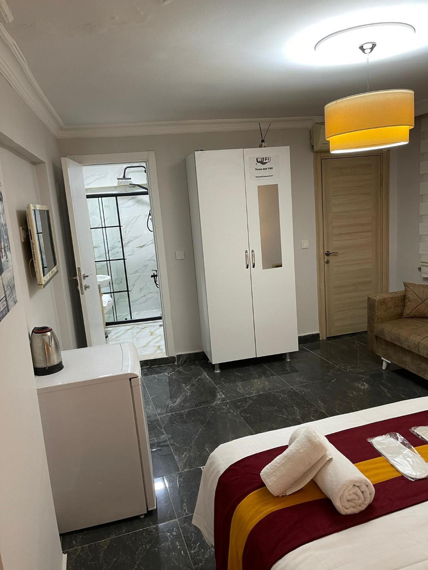 Taksim Rain Hause Aparthotel Istanbul Exteriör bild